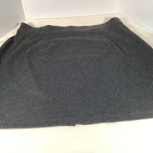 💜 Women’s gray skirt by Jennalane Woman
